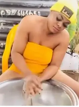 “This girl too dirty o” Reactions as female content creator claims she hasn’t washed her brassier for 2 years